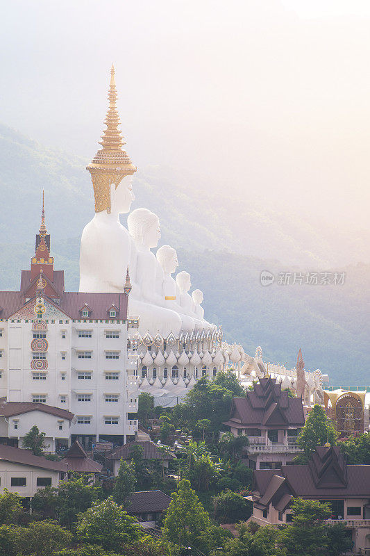 Wat Phasornkaew temple，这个地方是泰国碧差汶的热门旅游景点。Khao Kho，碧差汶，泰国